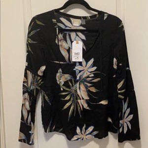 NWT - Roxy Black Long Sleeve Blouse Flower Pattern